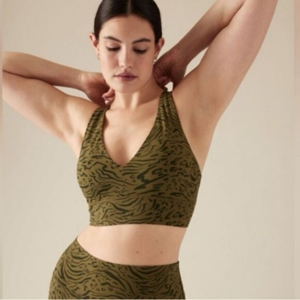 Athleta Transcend Midi Racerback Sports Bra A-C, Size: XL, green animal print